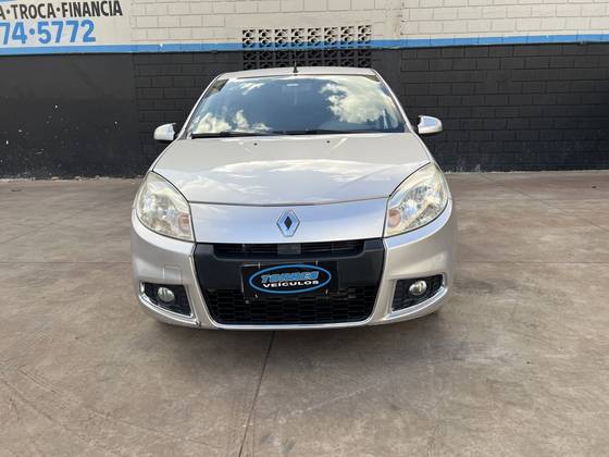 RENAULT SANDERO 1.6 PRIVILÉGE 16V FLEX 4P MANUAL RENAULT SANDERO 1.6 PRIVILÉGE 16V FLEX 4P MANUAL